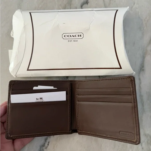 Coach Men's Slim Navy and Brown Signature  Wallet - Picture 7 of 7